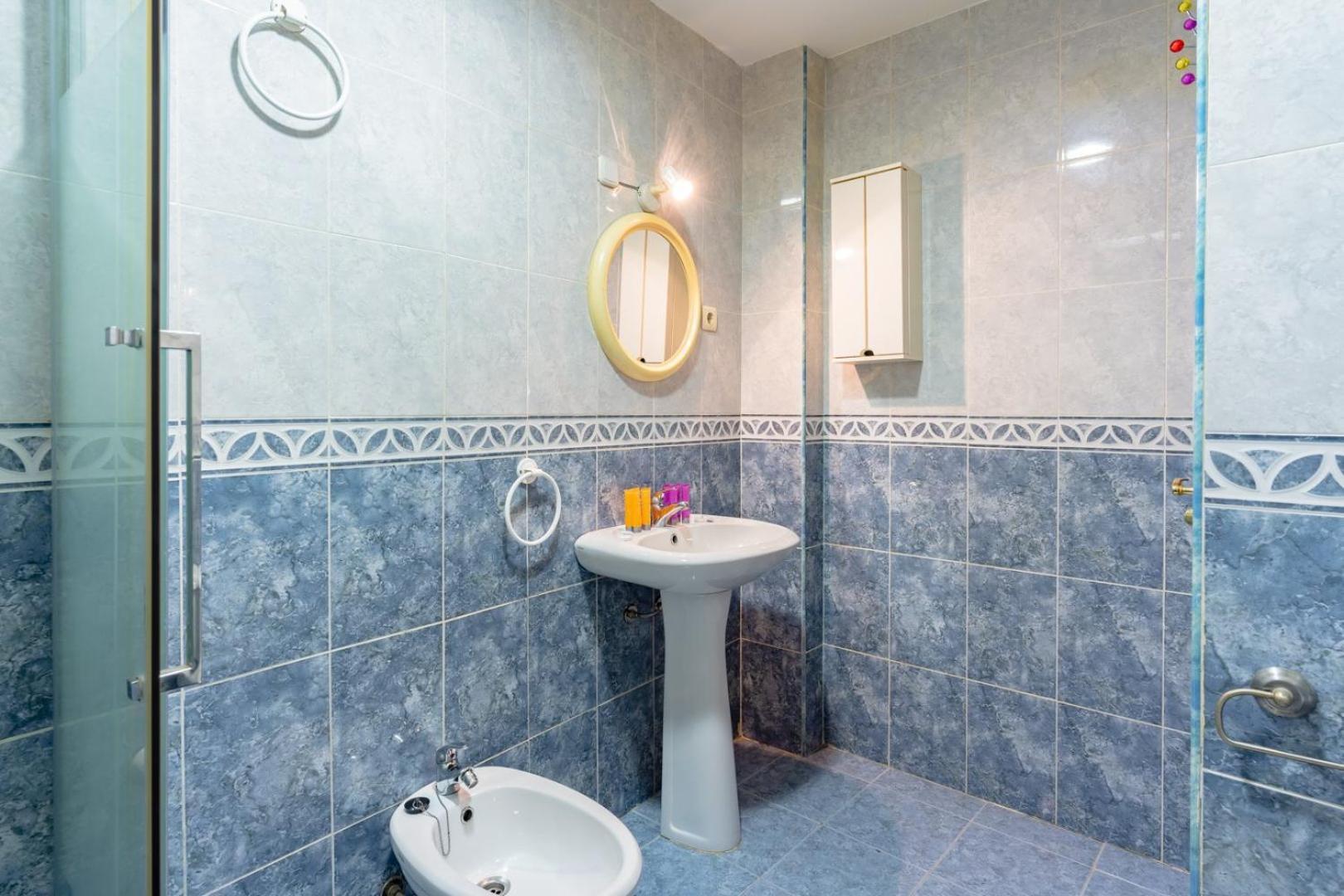 Guestready - Bella Casa En La Plaza De La Merced Málaga Exteriör bild
