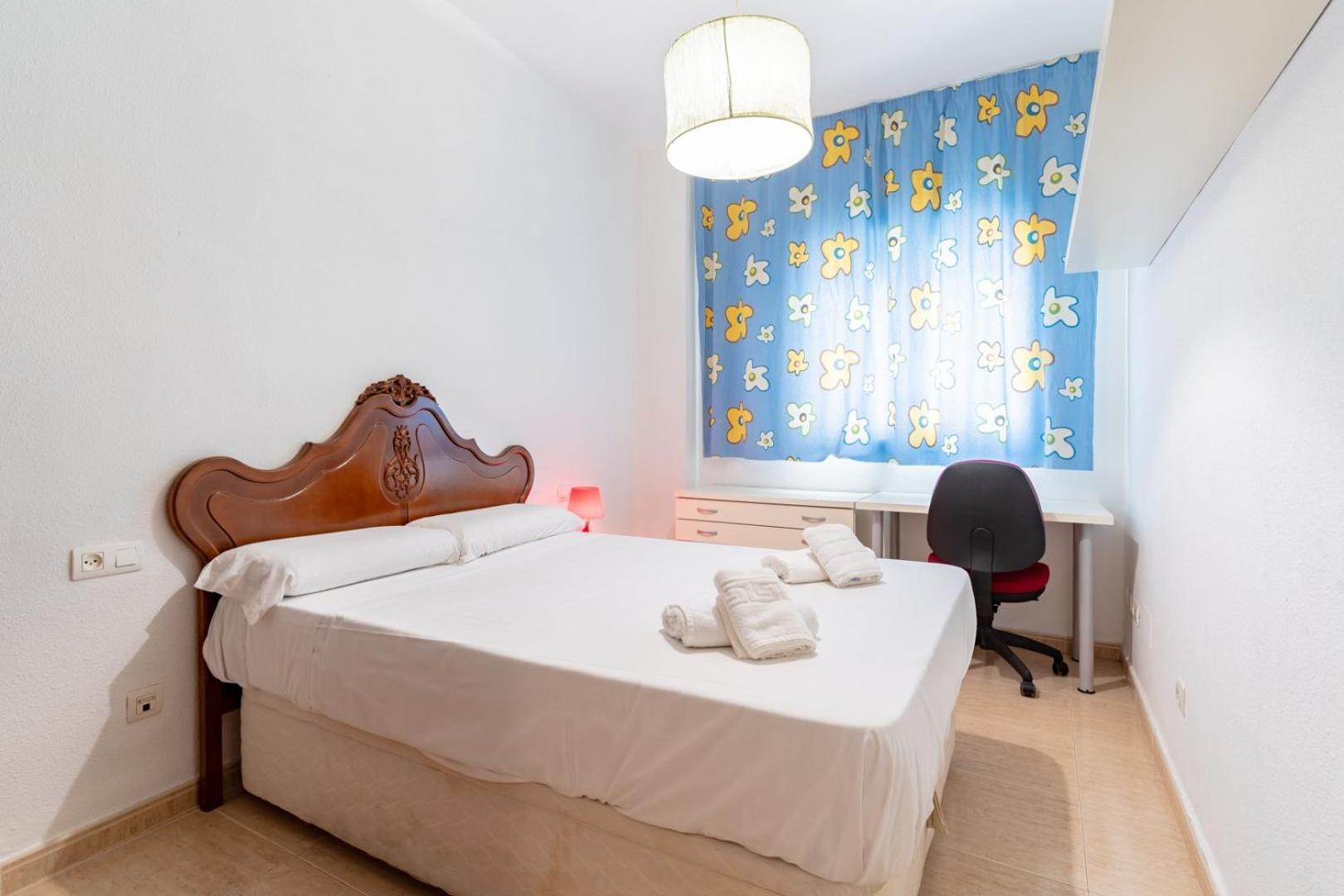 Guestready - Bella Casa En La Plaza De La Merced Málaga Exteriör bild